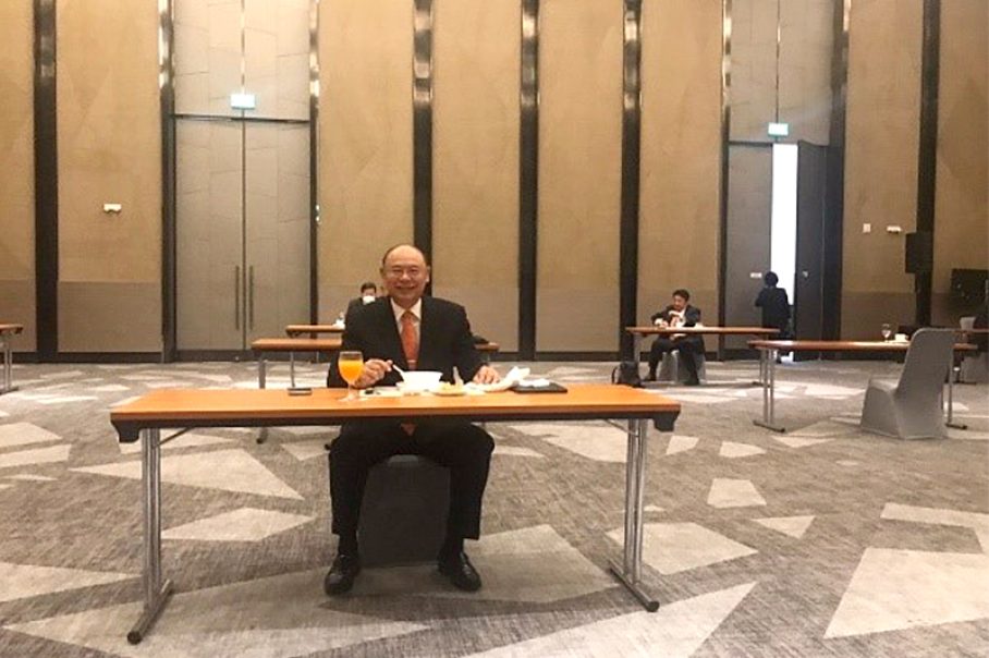 ร่วมงานมอบวุฒิบัตรสำเร็จหลักสูตรรัฐบาลอิเล็กทรอนิกส์สำหรับผู้บริหารระดับสูงภาครัฐ