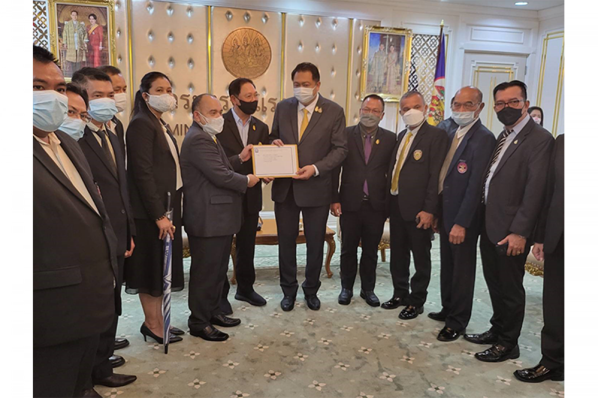 เข้าพบ นายสุชาติ ชมกลิ่น รัฐมนตรีว่าการกระทรวงแรงงานและสวัสดิการสังคม เพื่อขอบพระคุณที่ได้กรุณามอบเงินเยียวยาและจัดสรรวัคซีนป้องกันโรคไวรัสโควิด -19 ให้กับกลุ่มผู้ประกอบอาชีพรักษาความปลอดภัย