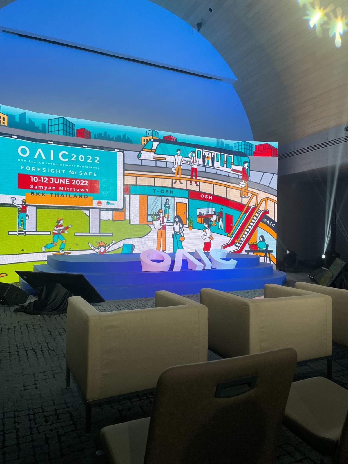 เข้าร่วมพิธีเปิดงานสัมนาวิชาด้านความปลอดภัยและอาชีวอนามัยระดับนานาชาติ (OAIC 2022)